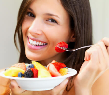 Ăn nhiều hoa quả để phòng ngừa bệnh trĩ